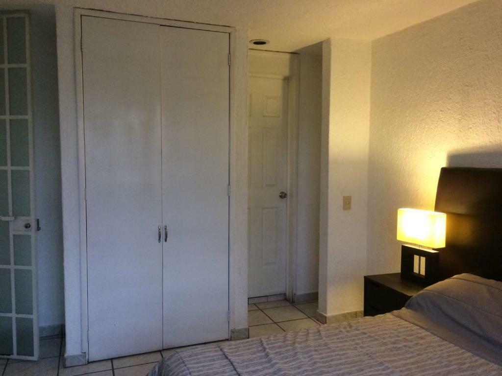 Casa Bravia - Hostal Para Mujeres Guadalajara Eksteriør bilde